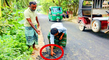 নতুন পাকা সড়ক নিমার্ণের ১ মাসের মধ্যেই কার্পেটিং উঠে যাচ্ছে