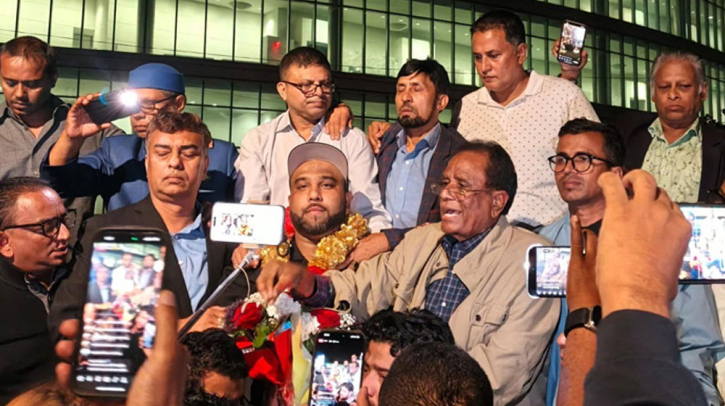 আখতারের ওপর ডিম নিক্ষেপকারী যুবলীগ নেতা মিজান জামিনে মুক্ত আখতারের ওপর ডিম নিক্ষেপকারী যুবলীগ নেতা মিজান জামিনে মুক্ত